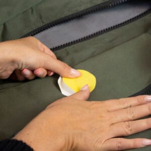 selvklebende reparasjonslapper