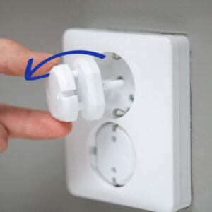 Barne­sikring til stikkontakt
